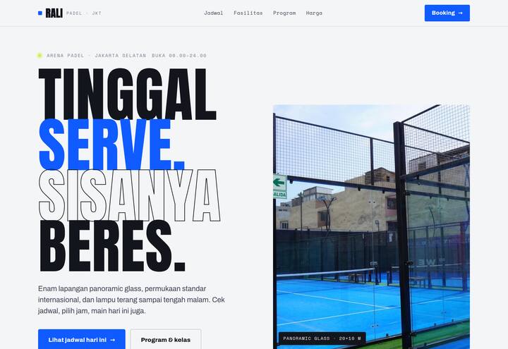 Cuplikan tampilan website RALI Padel — arena padel