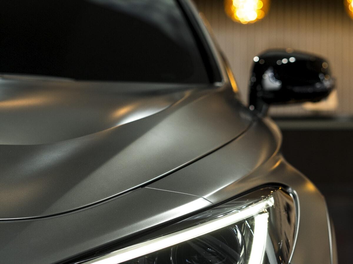 Sedan mengkilap hasil coating