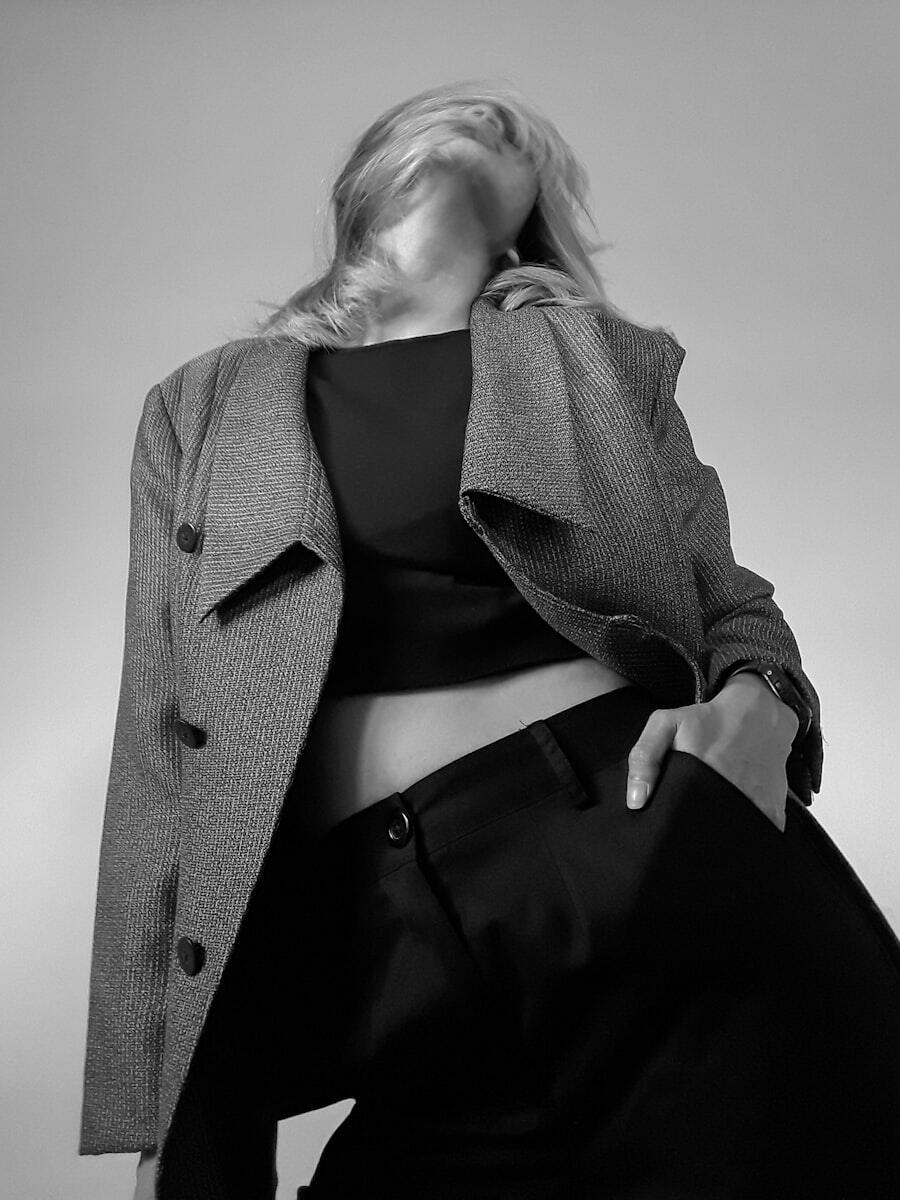 Look 02 — coat abu potongan pendek