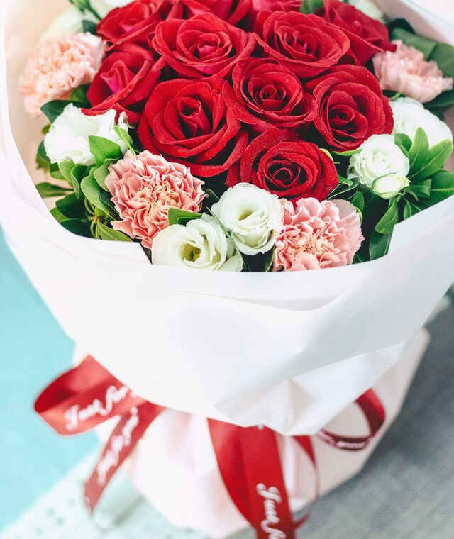 Buket mawar merah (ilustrasi)