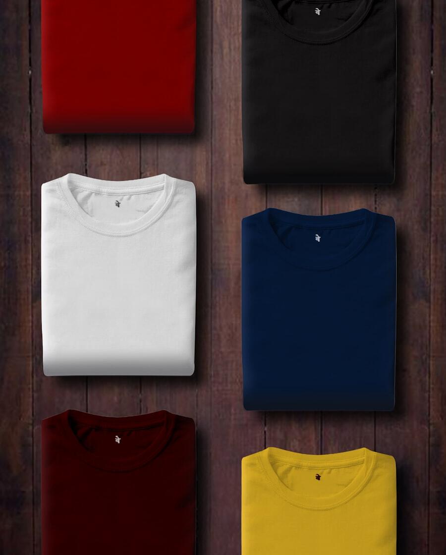 Kaos hasil produksi dilipat rapi berbagai warna