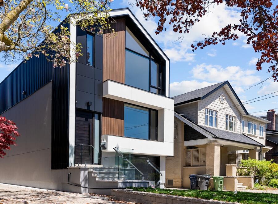 Townhouse fasad kayu dan kaca